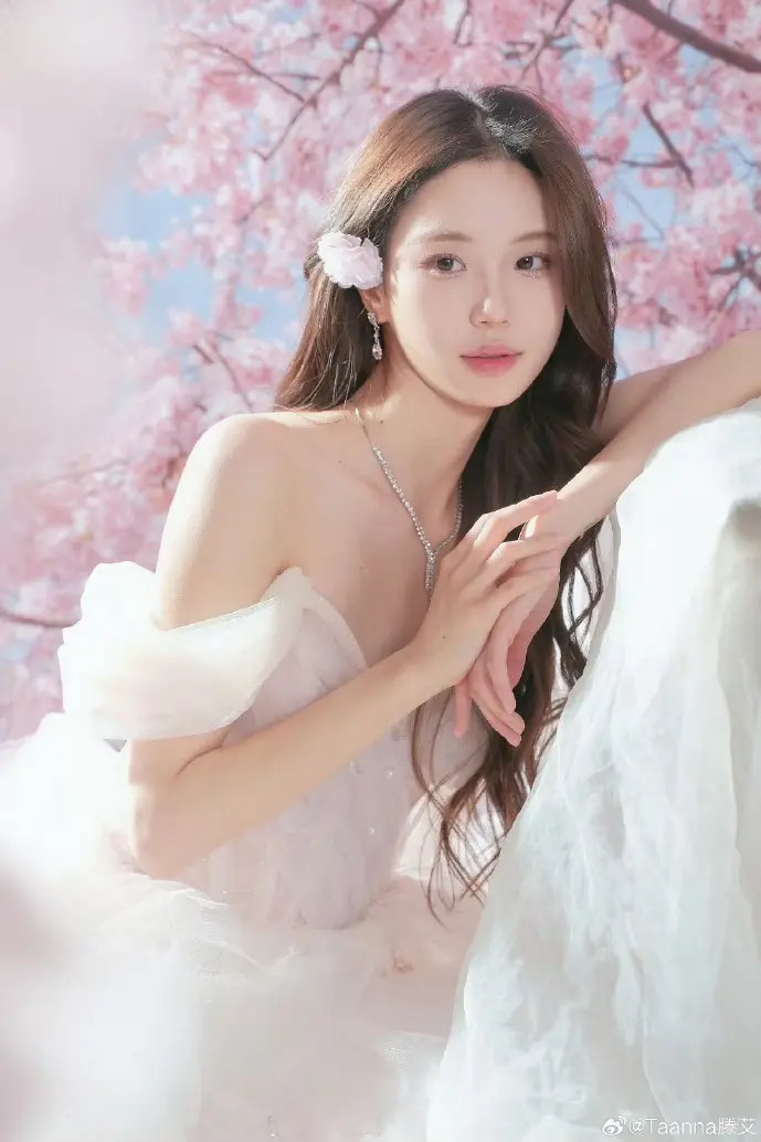 借呗App界面示意图